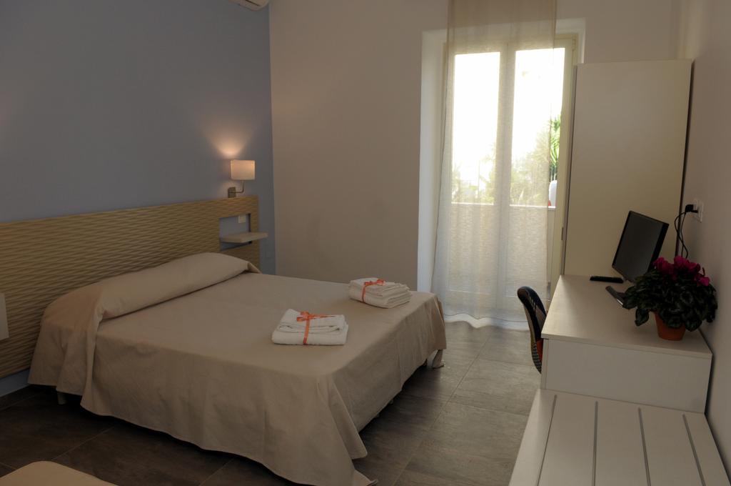 Della Torre Rooms Lecce Exterior foto